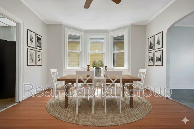 Foto del edificio - 305 Cable St