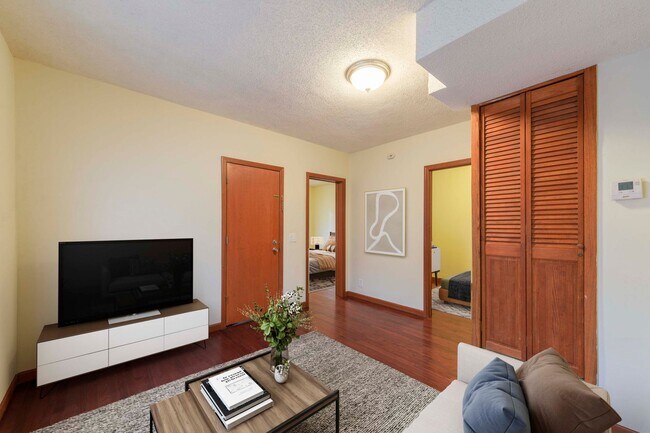 Building Photo - 2543 18th Ave South