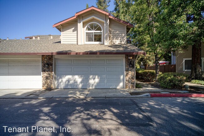 Building Photo - 3 br, 2.5 bath House - 21 Deer Run Circle