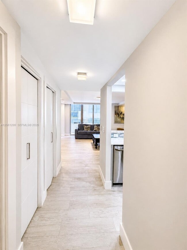 Building Photo - 5555 Collins Ave