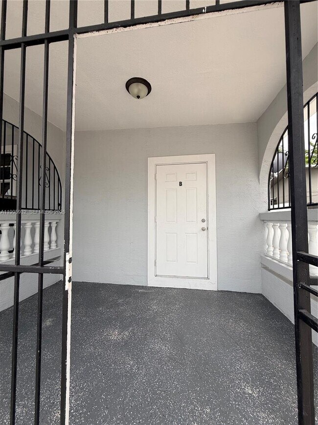 Foto del edificio - 2250 NW 103rd St