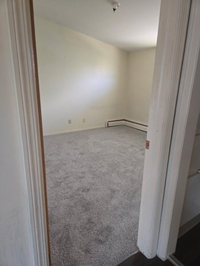 Building Photo - 1209 Maple St