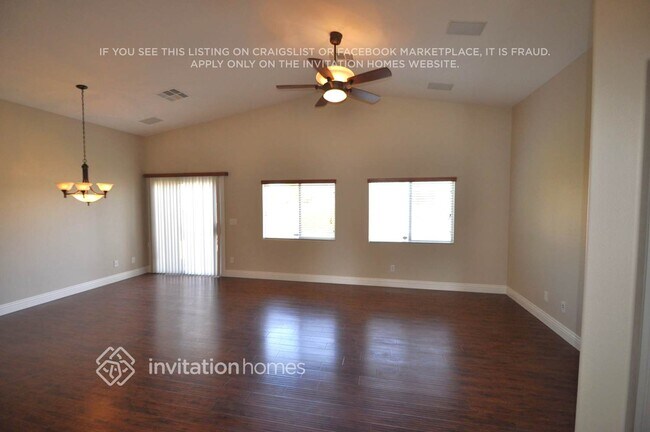 Foto del edificio - 3412 Mastercraft Ave