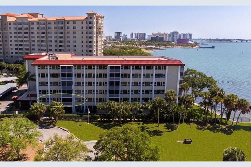 Foto principal - 1100 Imperial Dr