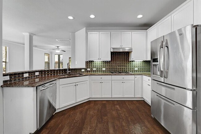 Building Photo - 7301 Bandera Ranch Trail
