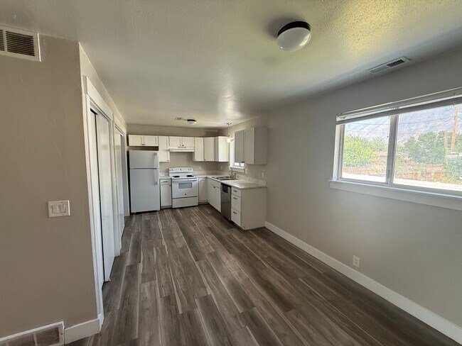 Building Photo - 2054 N 940 W