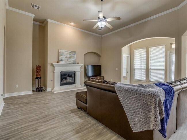 Building Photo - 2500 Cordgrass Ln