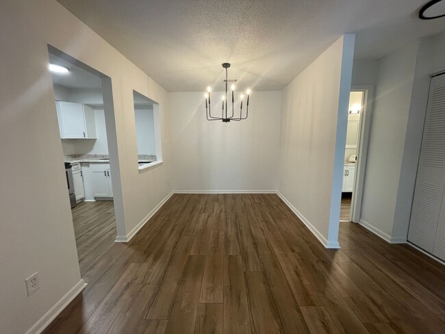 Foto del edificio - 1017 Stevens Creek Rd