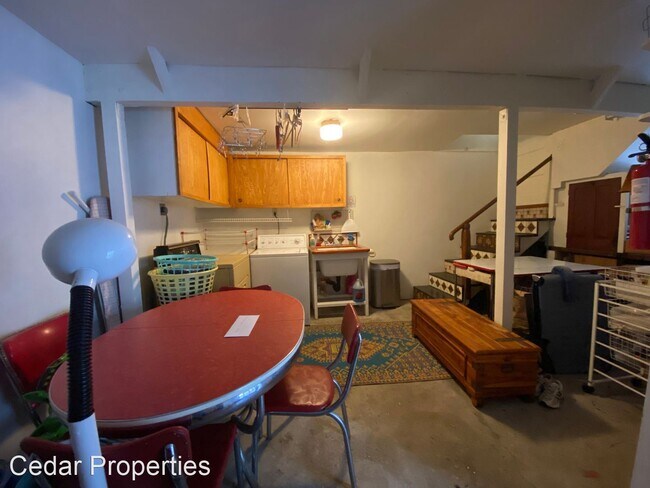 Building Photo - Studio, 1 bath House - 1305 Derby Street