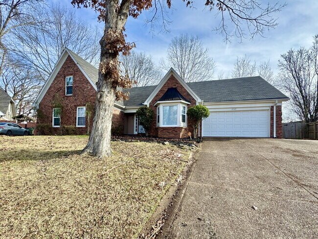 Building Photo - 8569 Kings Cross Cove