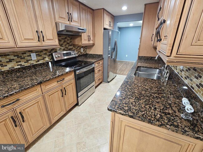 Foto del edificio - 8619 Hayshed Ln