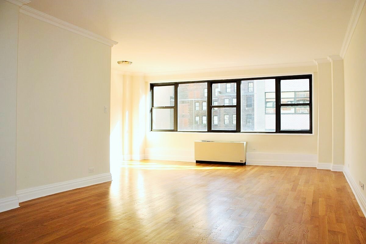 Foto principal - 143 E 33rd St