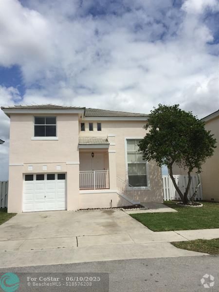 Building Photo - 6723 Bayfront Dr