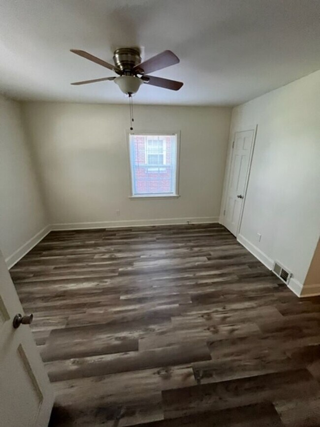 Foto del edificio - 319 Lafayette Pkwy