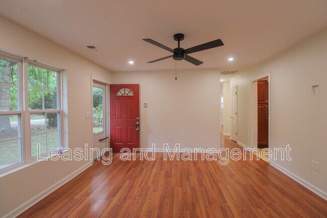 Foto del edificio - 1737 Bozo Ln