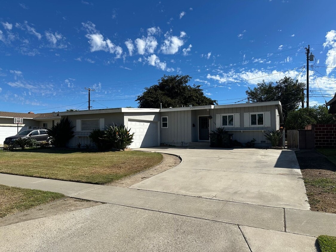 Primary Photo - Adorable 3 Bed 2 Bath Fullerton Home Avail...