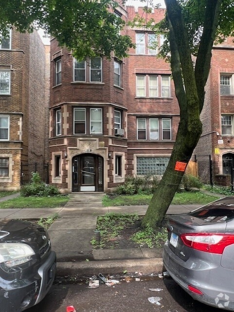 Building Photo - 8116 S Ingleside Ave