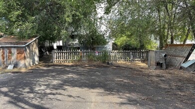 Building Photo - 640 E 500 N