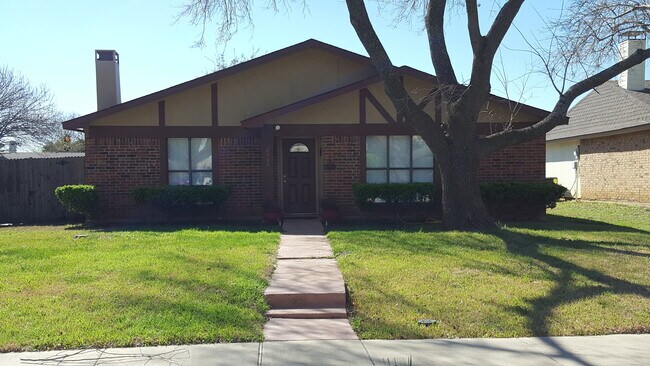 Foto del edificio - 2202 East Crosby Road