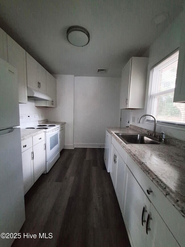 Foto del edificio - 605 W 14th Ave