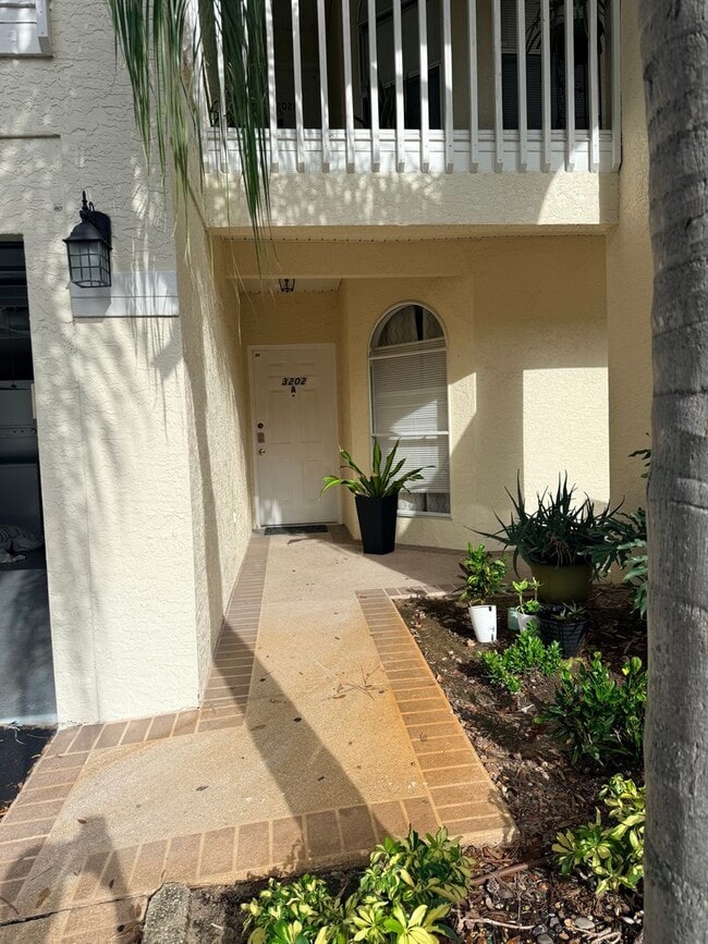 Building Photo - 3202A Sabal Palms Court, Kissimmee, FL 34747 2 bed 2 bath 1 car