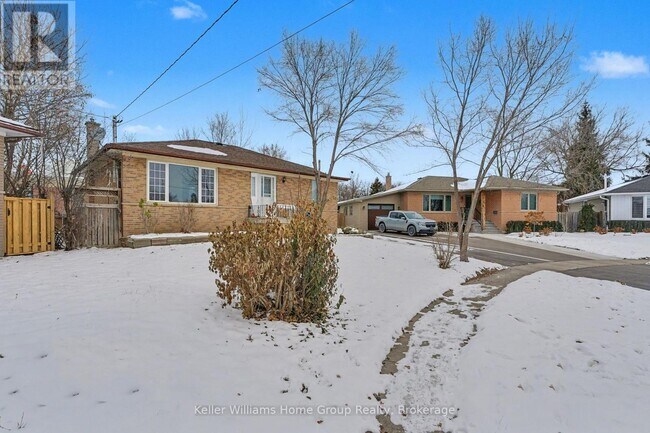 Photo du bâtiment - 18 Gower Ct