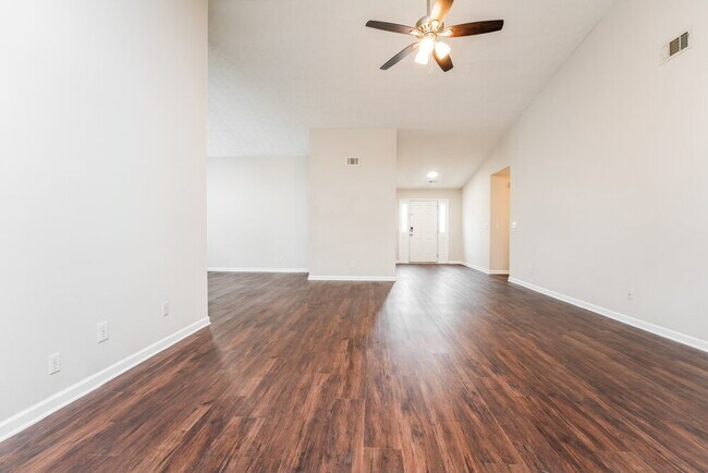 Foto del edificio - 1122 Alysum Ave SE