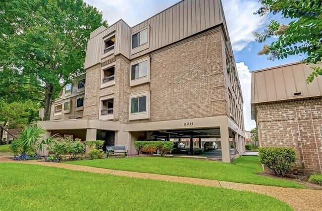 Building Photo - 2211 S Braeswood Blvd