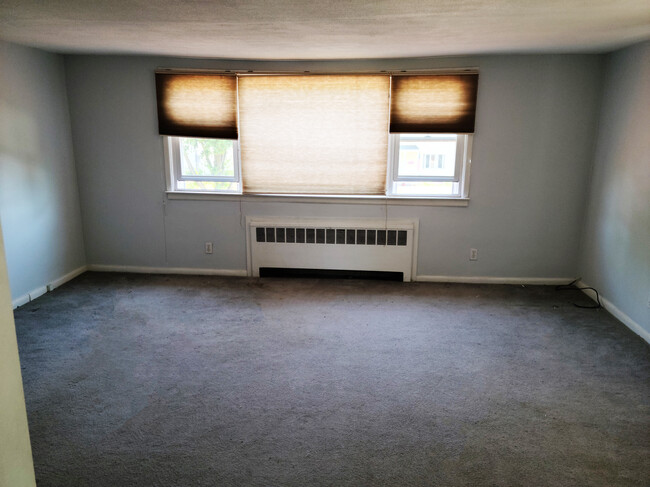 Living room - 21 Crescent Beach Rd