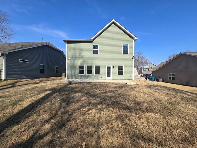 Building Photo - 253 Cramerton Mills Pkwy