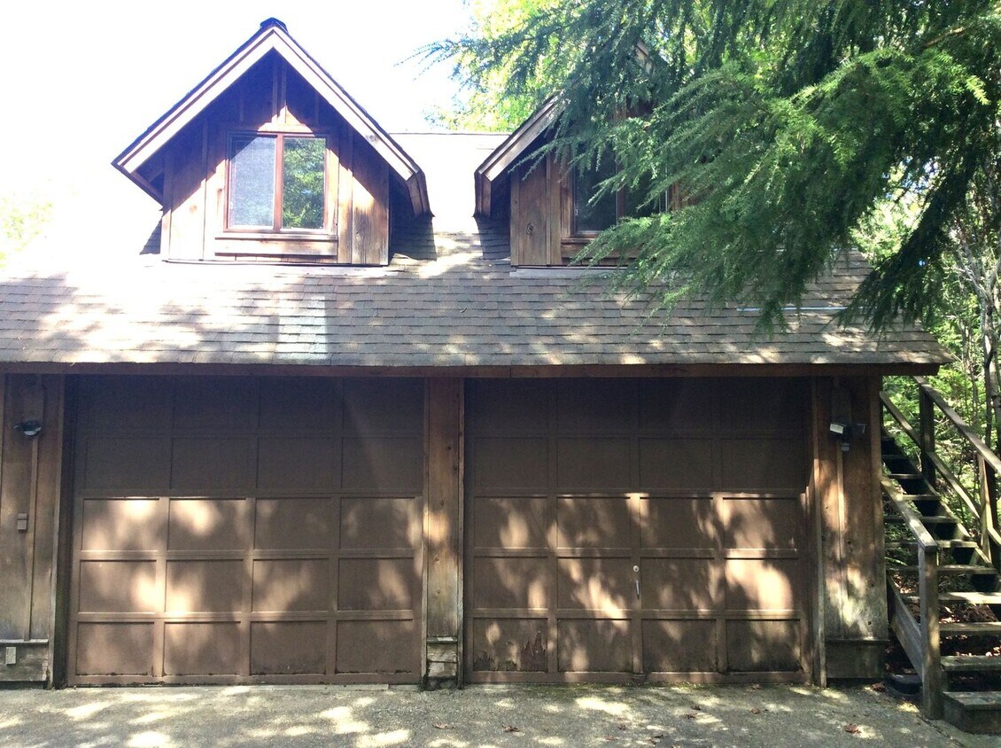 1228 S 268th St, Des Moines, WA 98198 Condo for Rent in Des Moines