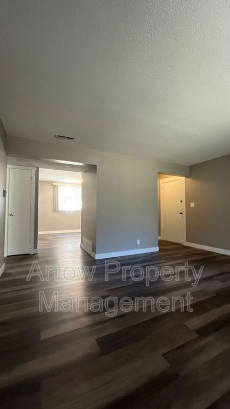 Building Photo - 1027 A St