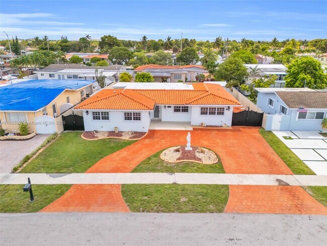 Building Photo - 11110 NW 61st Ave