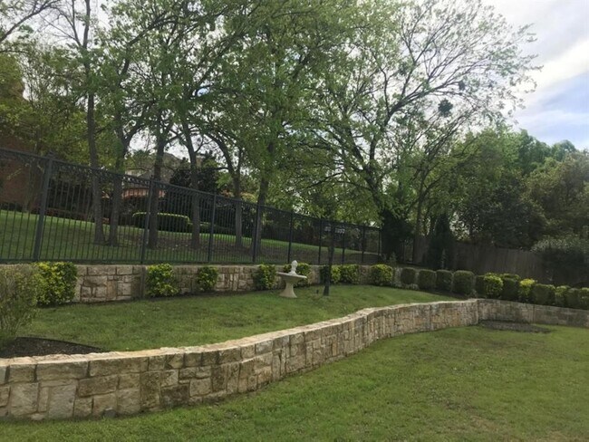 Foto del edificio - 1510 N Cottonwood Valley Cir