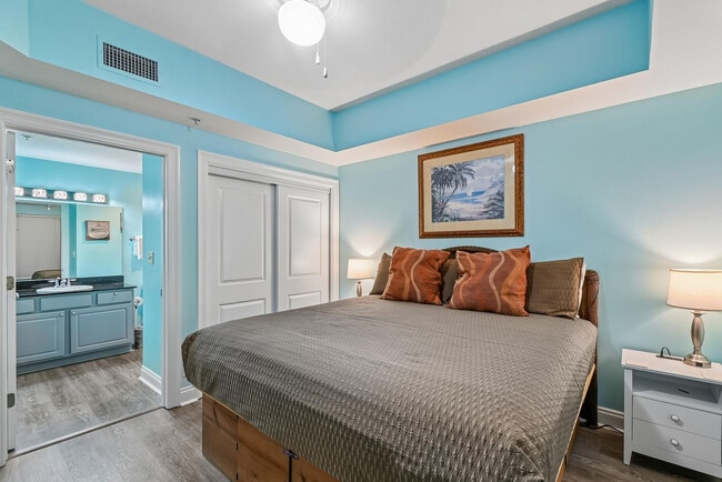 Foto del edificio - 15817 Front Beach Rd