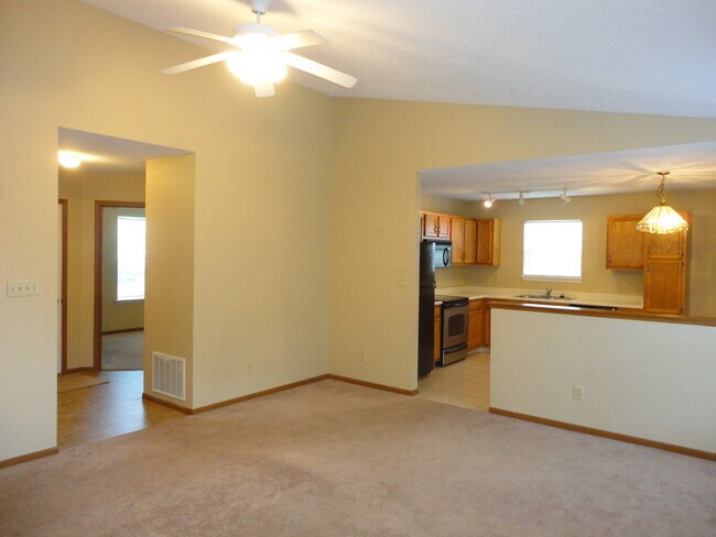 Building Photo - 249 Creekstone Court
