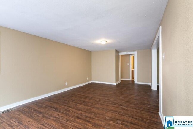 Building Photo - 6939 Johns Rd