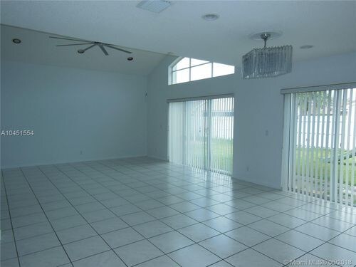 Foto del edificio - 4920 SW 33rd Terrace