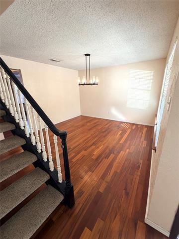 Foto del edificio - 2021 Clubview Dr