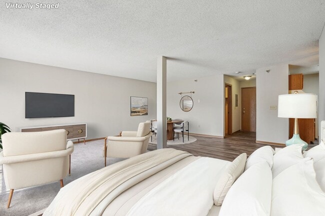 Interior Photo - Century Ridge