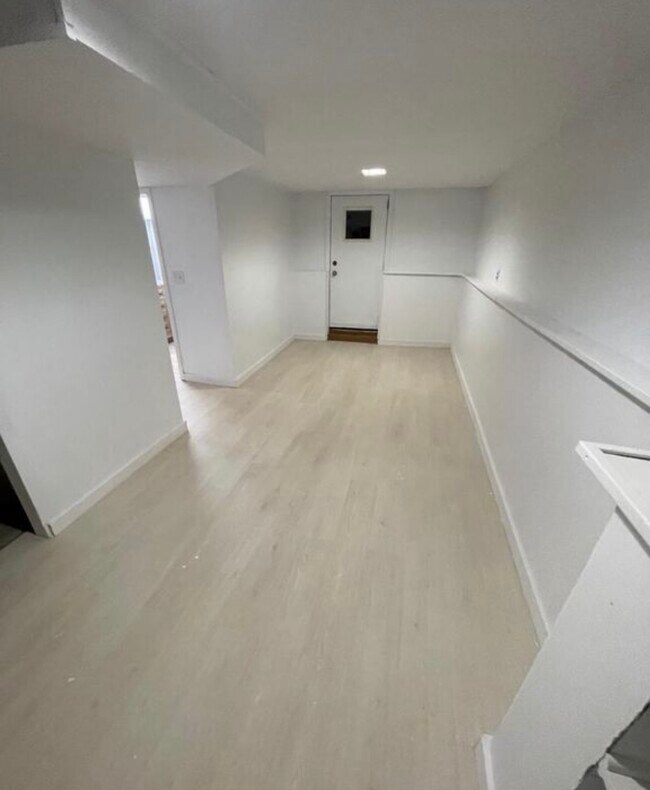 Foto del edificio - 100 Talisman Ct