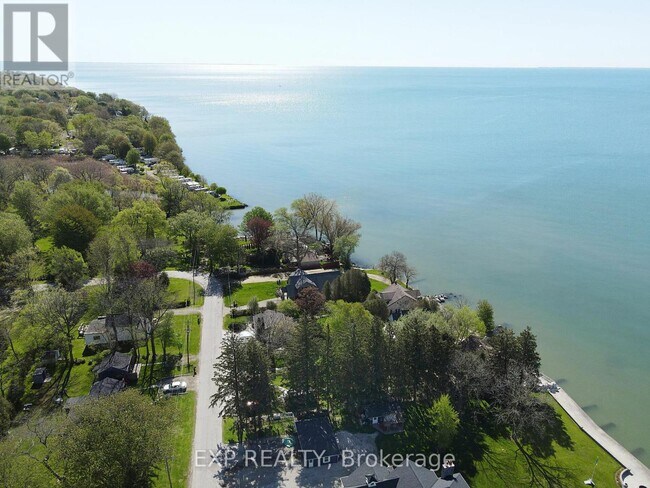 Photo du bâtiment - 933 Twin Gables Dr