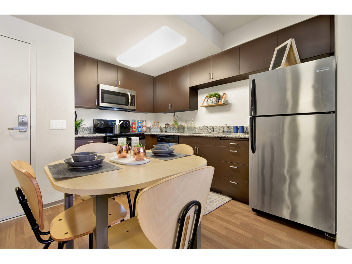 University Gateway Apartments in Los Angeles, CA Westside Rentals