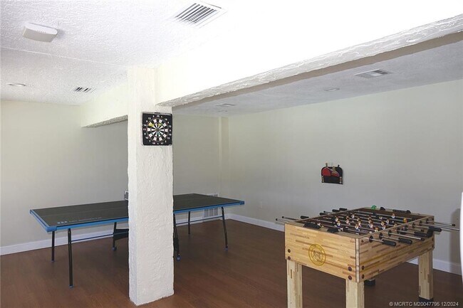 Foto del edificio - 9940 S Ocean Dr
