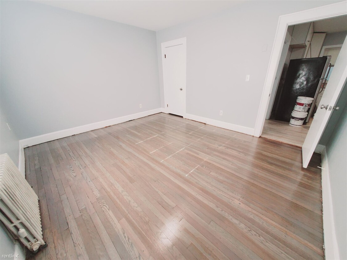 Building Photo - 2 br, 1 bath Condo - 160 Wardwell St Apt 3