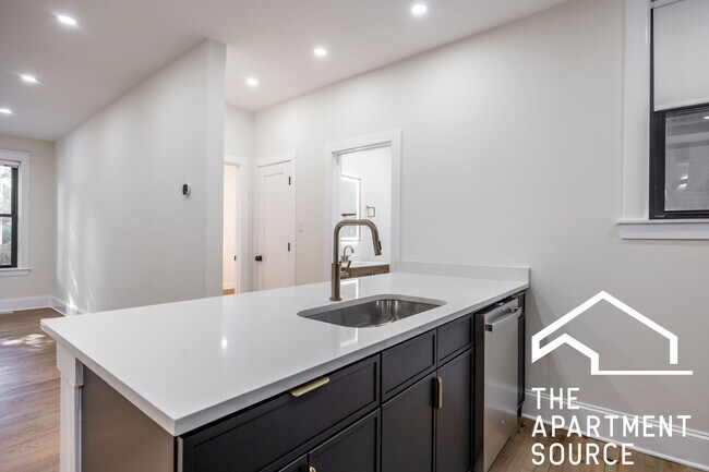 Foto del edificio - 4636 N Hamilton Ave