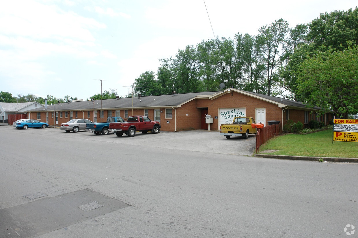 Sunshine Square Apartments in Murfreesboro, TN