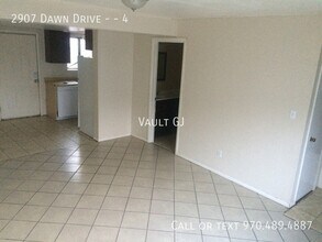 Building Photo - 2907 Dawn Dr
