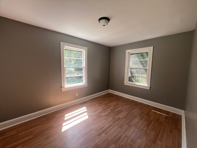 Dormitorio 1 - 609 Jackson Ln