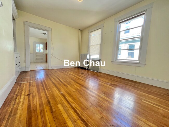 Building Photo - 120 Walnut St